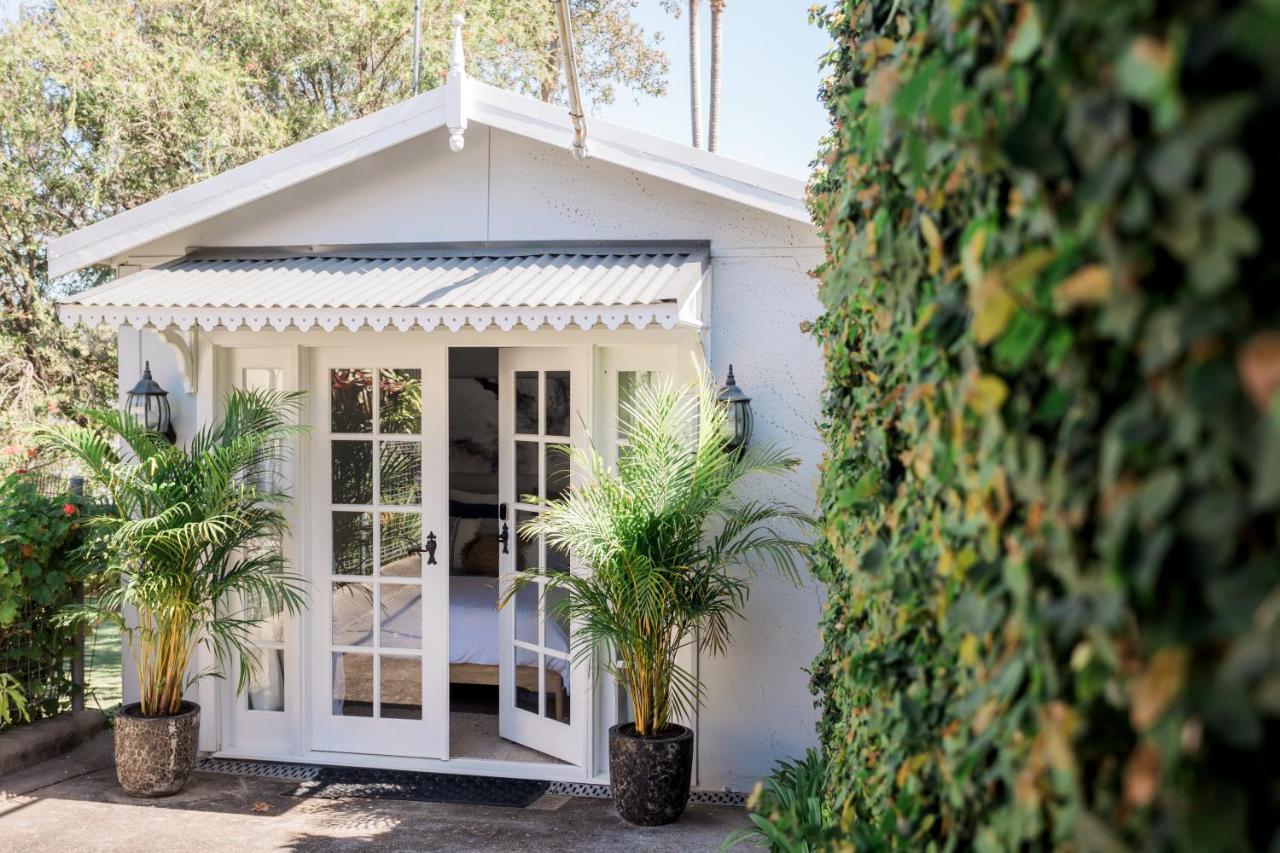 Studio 26: Central, Hampton'S Poolside Hideaway Кофс-Харбор Экстерьер фото