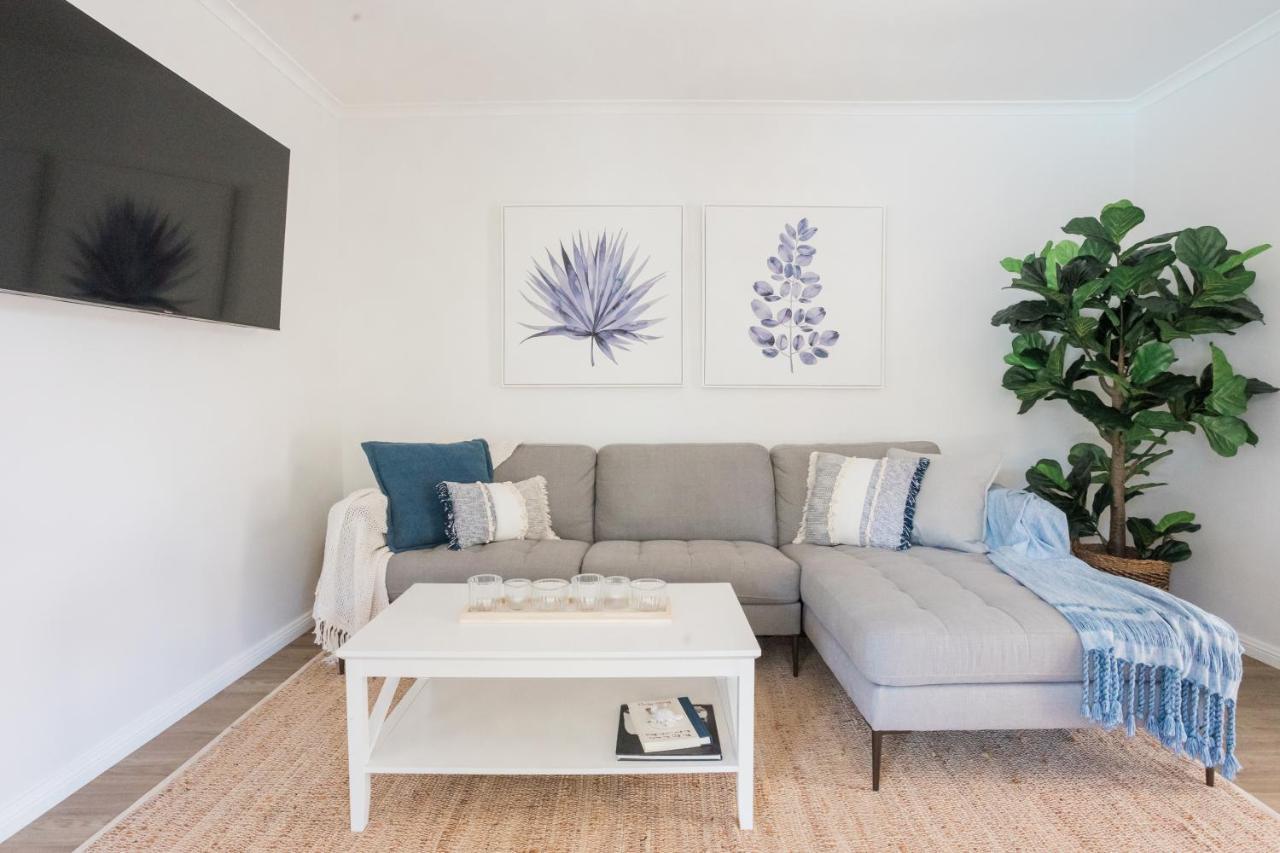 Studio 26: Central, Hampton'S Poolside Hideaway Кофс-Харбор Экстерьер фото